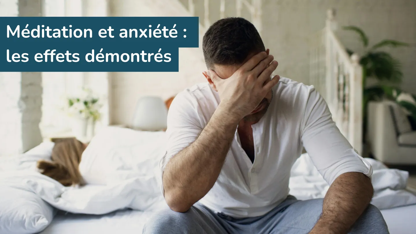 Méditation et anxiété : calmer le trouble anxieux généralisé homme pratiquant la méditation de pleine conscience contre l'anxiété